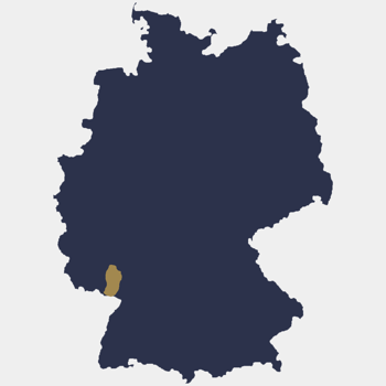 Die etwa 80 Kilometer lange Pfalz ist mit rund...
