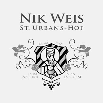 Als Nik Weis 1997 das Weingut von seinem Vater...